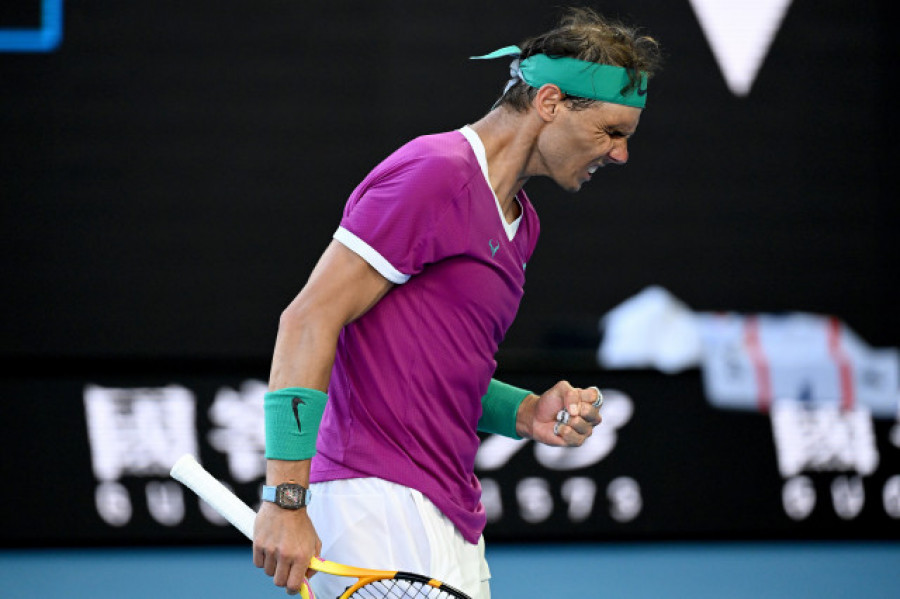 Nadal evita la remontada Shapovalov pese a sus problemas físicos y pasa a semifinales en Australia