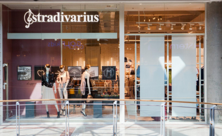 Stradivarius renueva su identidad visual con una imagen más contemporánea