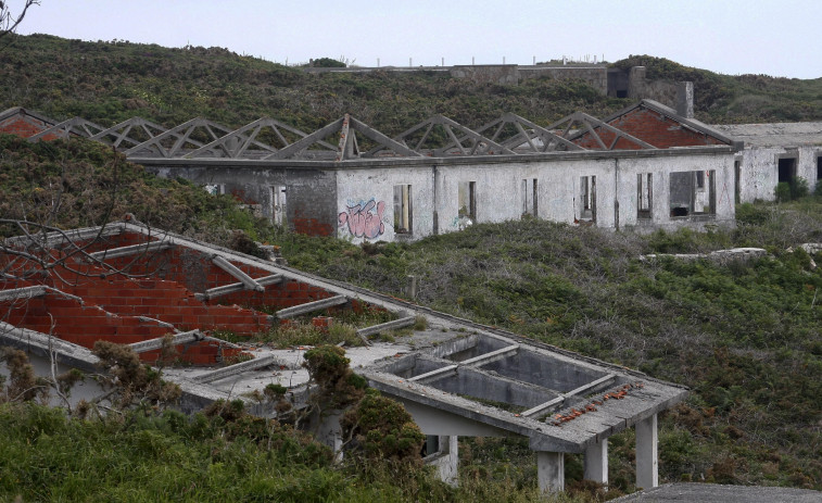 Instan a Defensa a mantener la seguridad en las baterías desafectadas de Cabo Prior