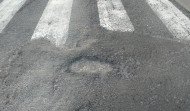 Los populares denuncian la presencia de baches en calles ya asfaltadas