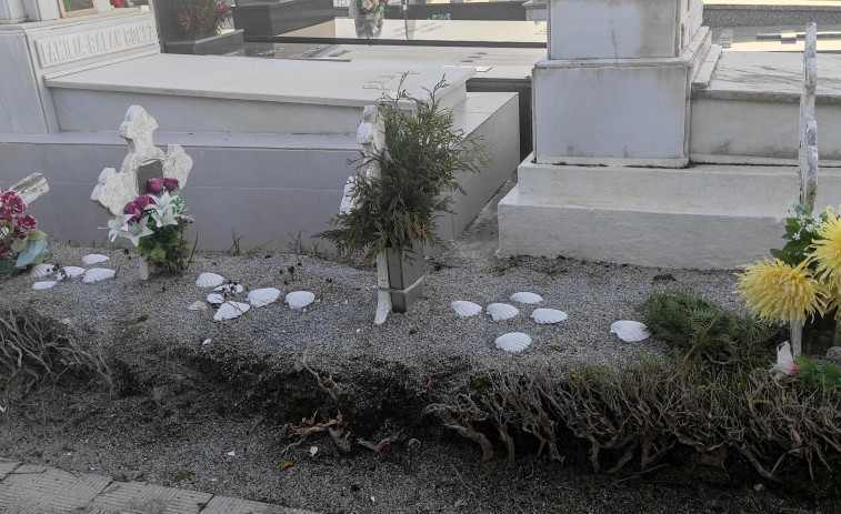 La tumba de Angelita y otros tesoros del cementerio parroquial de Serantes