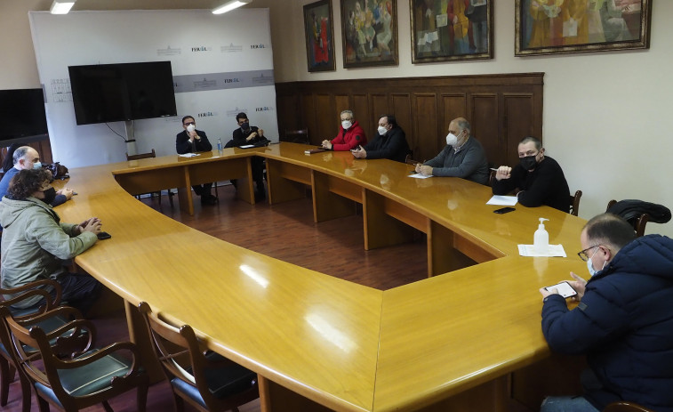 Los comités de Navantia y Concello de Ferrol apuestan por completar inversiones en los astilleros