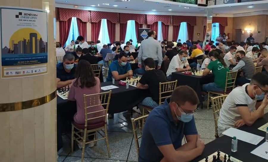 El ajedrez gallego juega por los títulos en Padrón