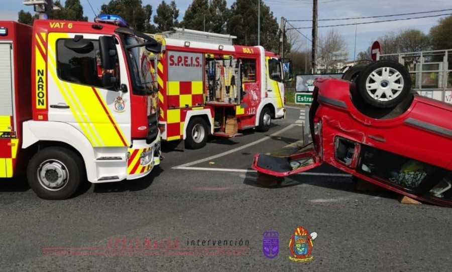 Cuatro personas heridas, una grave, en dos accidentes automovilísticos