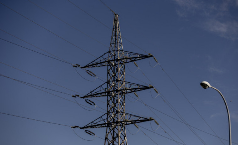 El Gobierno extenderá hasta el 30 de junio la rebaja  del IVA de la electricidad
