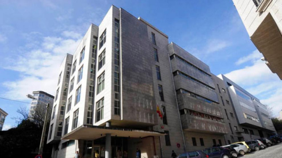 Un juzgado obliga a la DomusVi Ferrol a negociar el calendario laboral y respetar el descanso de las trabajadoras