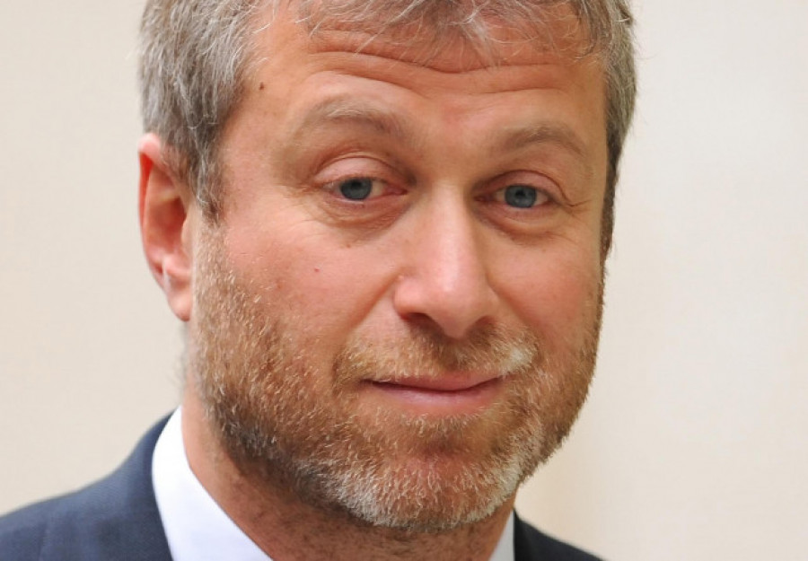 La caída de Abramovich, que vende el Chelsea, anticipa más presión sobre los oligarcas rusos