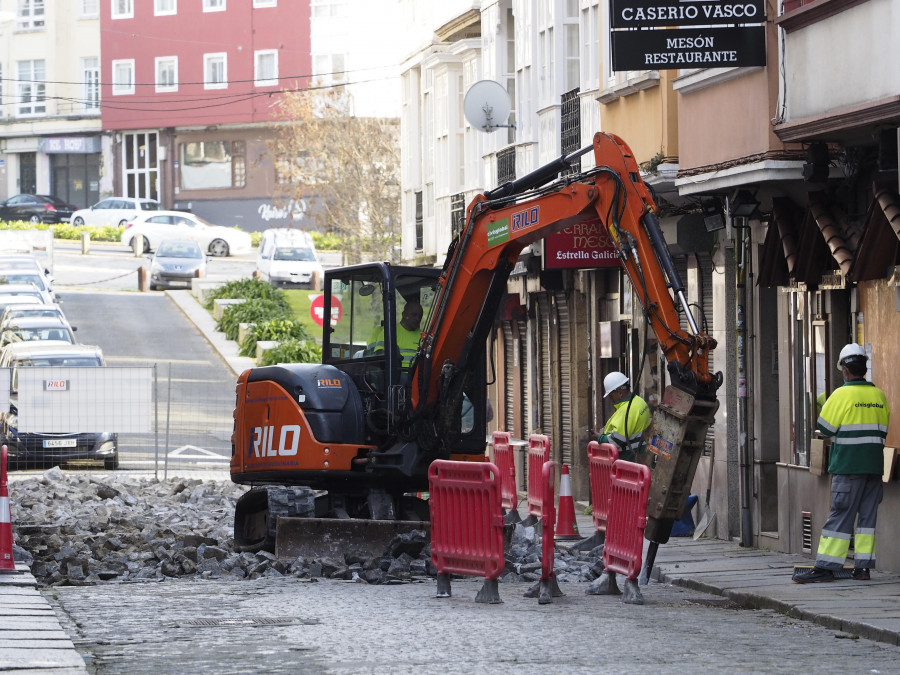 La demolición del pavimento marca el comienzo real de los trabajos de la calle Pardo Bajo