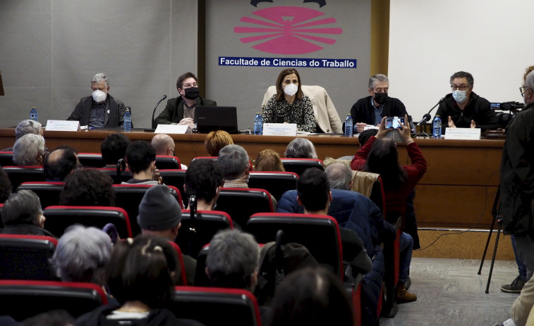 La UDC conmemoró en Ferrol los sucesos del 10 de marzo, que hoy cumplen 50 años