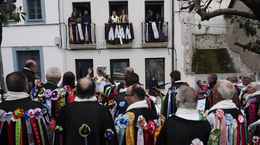 Las rondallas vuelven a salir a las calles de la ciudad para cantar de nuevo a sus gentes