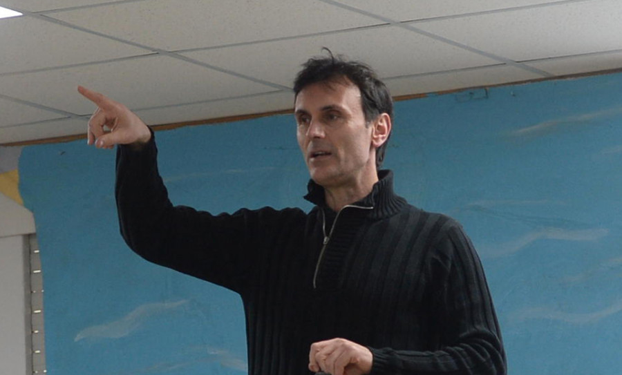 El físico Jorge Mira protagoniza hoy en Fene una nueva sesión del ciclo “Contandociencia”