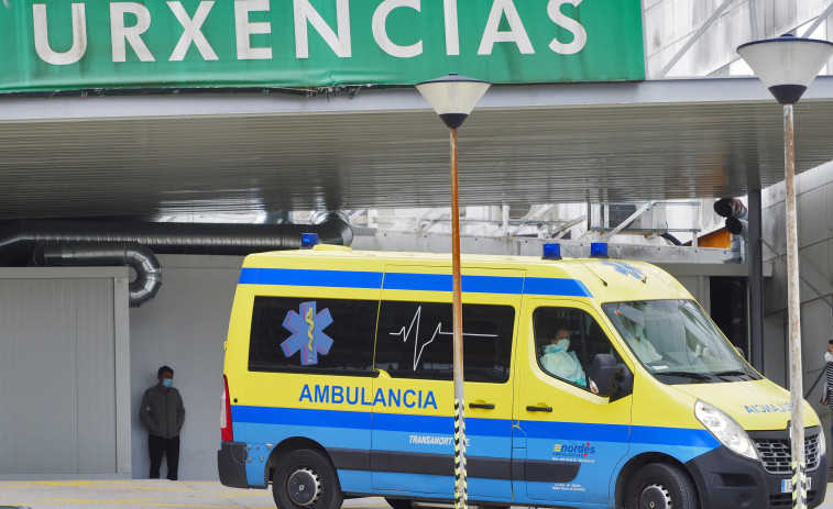 Trasladan al hospital de Ferrol a una persona intoxicada por inhalación de humo al incendiarse un termo eléctrico