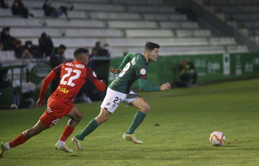 El Racing de Ferrol viaja a Logroño sin Miguel Loureiro y Yago Taborda