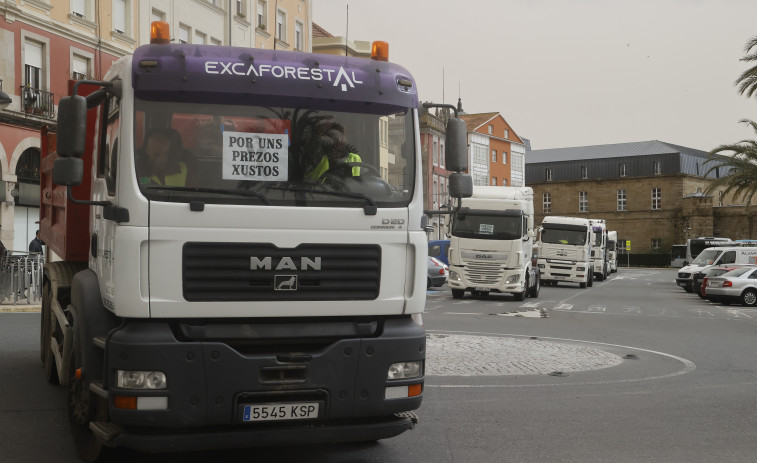 Alcaldes de Ferrolterra se reúnen con huelguistas del transporte