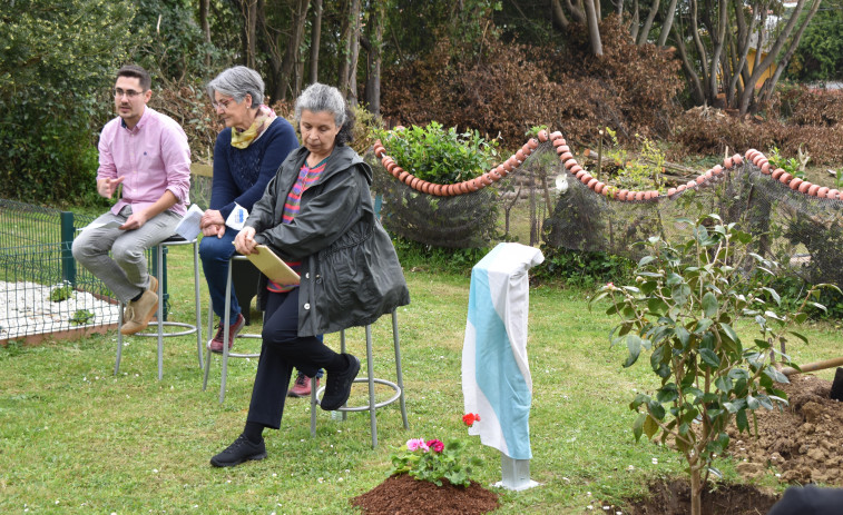 Caamouco inaugura el “Xardín das Mestras” en honor a la mujer en la enseñanza rural