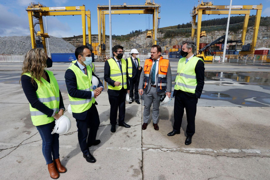 El presidente de Puertos del Estado supervisa las obras del tren al puerto exterior