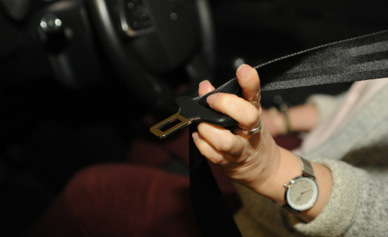 La DGT inicia una campaña especial para vigilar el uso de cinturón y sistemas de seguridad para niños