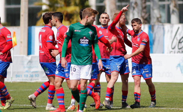 El Racing se asienta en la zona de playoff tras empatar ante el Calahorra