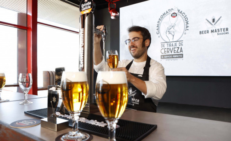 Gustavo Rey, de Cervexería O Encontro en Ribadumia, Mejor Tirador de Cerveza de Galicia