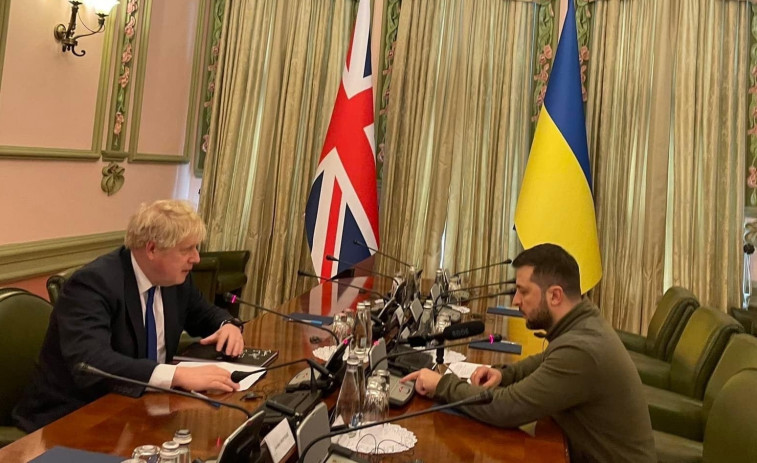 Boris Johnson se reúne con Zelenski en Kiev en una visita no anunciada