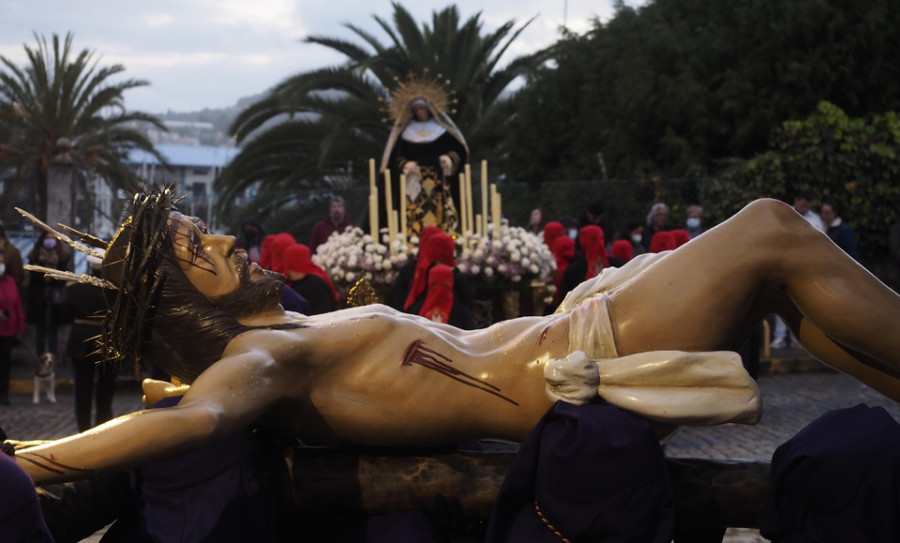 Cuatro cofradías salen a la calle en una jornada en la que el Arsenal se abre a las procesiones