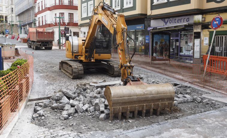 Comienzan las obras del Callao con el levantado del adoquín que se eliminará