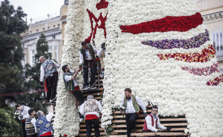 Veintidós alfombristas gallegos tejerán el manto para la fiesta de la Mare de Déu de Valencia