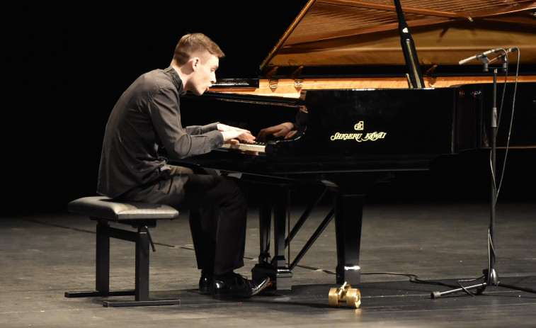 Wang, Lopatynskyi y López Salas encaran la final del Concurso Internacional de Piano junto a la OSG