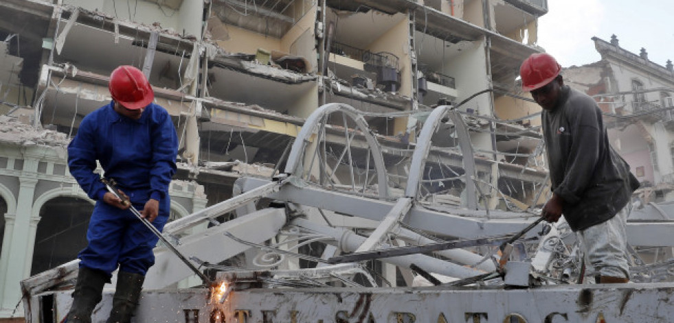 Tres muertios al derrumbarse un edificio en La Habana Vieja