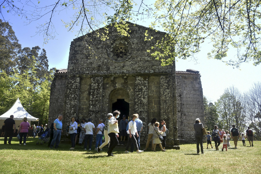 Pontedeume recupera tras dos años de parón la romería de San Miguel de Breamo