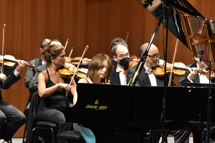 La joven china Zitong Wang, de 22 años, ganadora del concurso internacional de piano de Ferrol