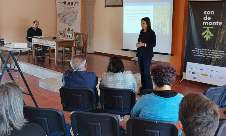 La Xunta expone en A Capela  las ventajas de los instrumentos de la ley de recuperación de tierra