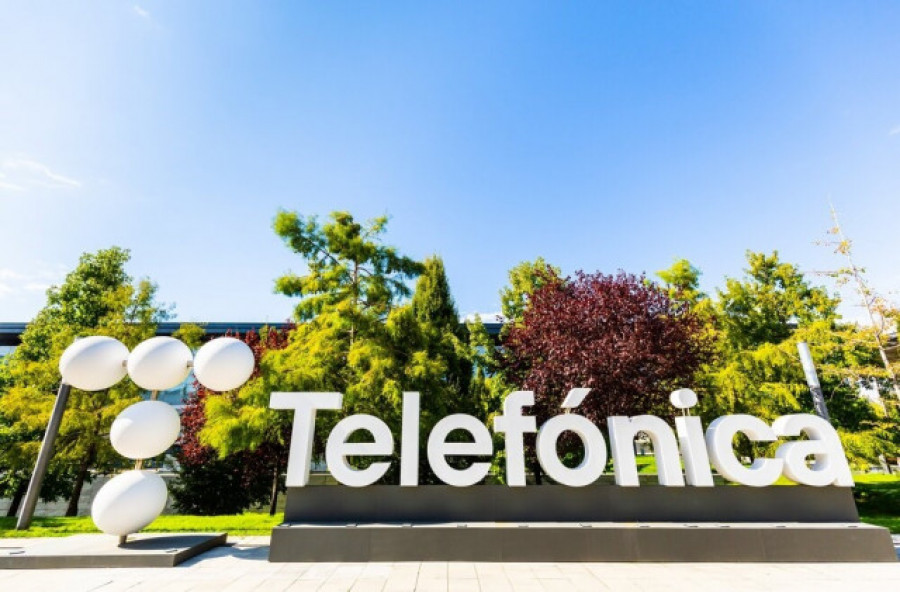 La española Telefónica vuelve a tener capital público después de casi 30 años privatizada