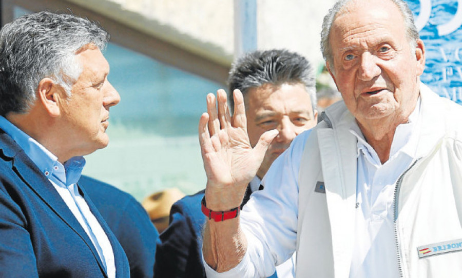 El alcalde de Sanxenxo no es capaz de borrar la sonrisa de sus labios