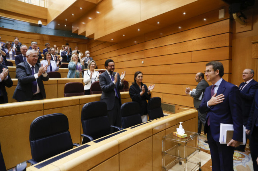 Feijóo toma posesión de su escaño como senador de Galicia