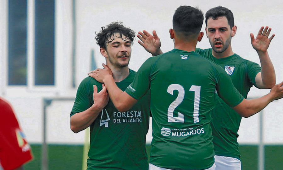 El Galicia despide la temporada con una derrota en A Pedreira