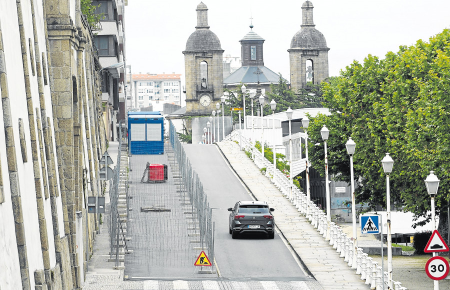 La calle de la Iglesia comienza con el replanteo de servicios  que no implicarán el corte de tráfico del vial