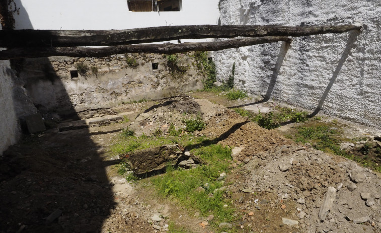 Los estudios arqueológicos recomiendan profundizar en la excavación de la calle Castro