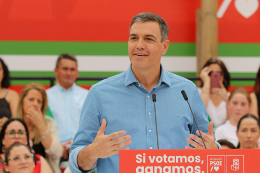 Sánchez apela al "orgullo rojo" del PSOE para ganar el 19J votando "en masa" a Espadas para que sea presidente