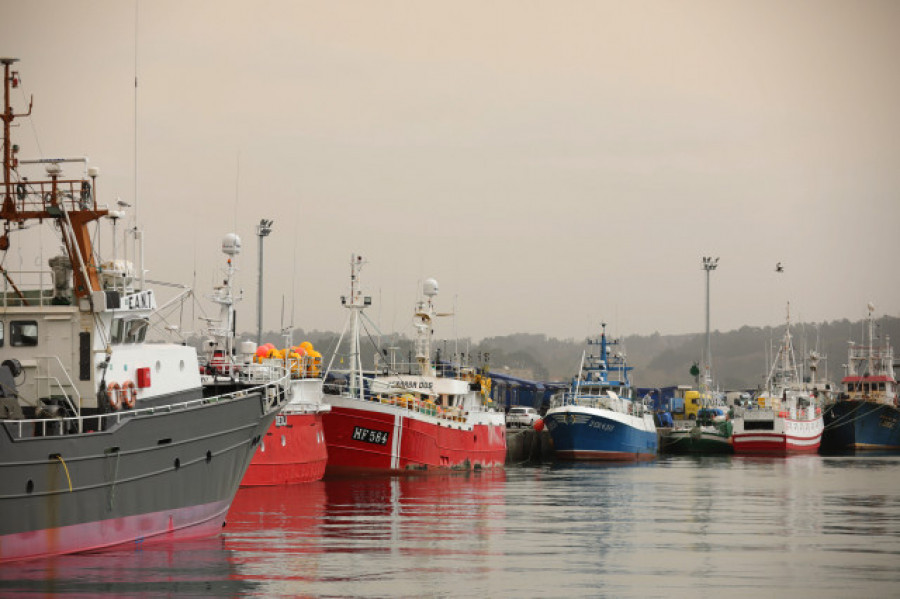 El precio del gasóleo condiciona la salida de los barcos para la costera del bonito