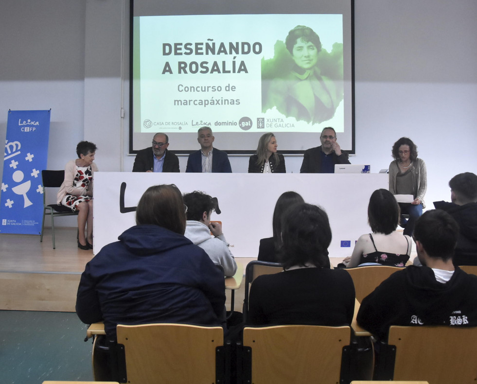 PuntoGal presentó ayer en el CIFP Leixa el resultado del certamen “Deseña a Rosalía”   emilio cortizas