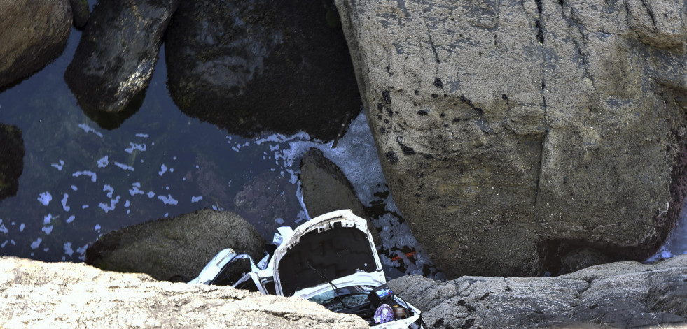 Encuentran el cuerpo de un hombre flotando en las inmediaciones del faro de Meirás, en Valdoviño