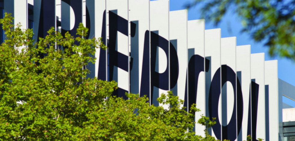 Bruselas aprueba la empresa mixta de Repsol y Telefónica para fotovoltaica
