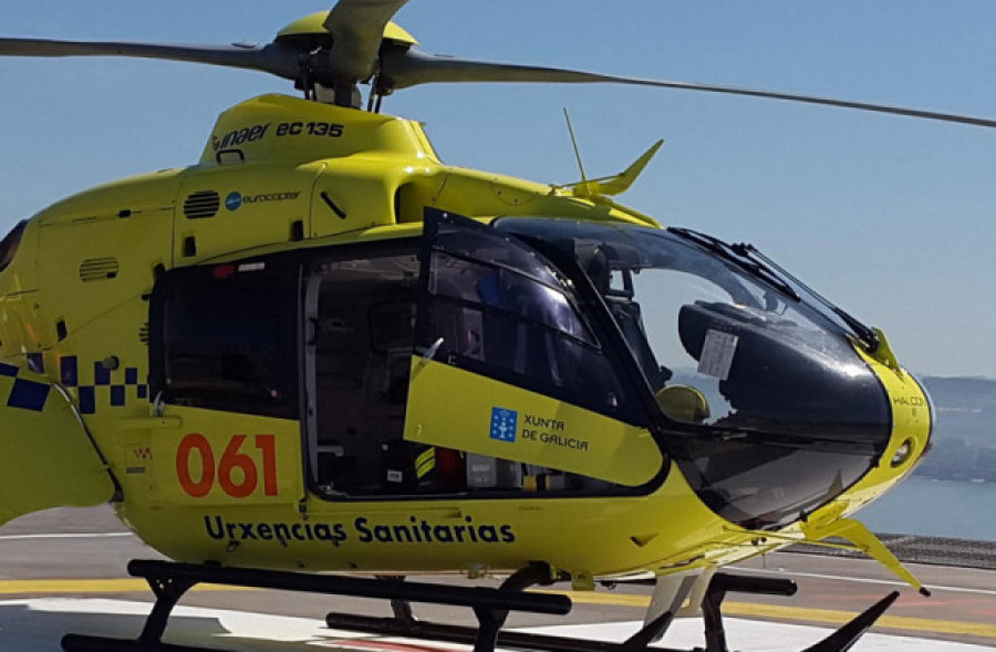 Evacuan en helicóptero a un hombre herido al sufrir un accidente con un quad en Melide