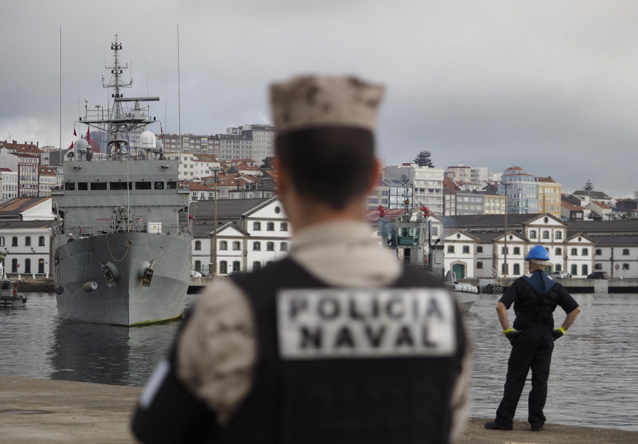 El “Serviola” atraca en Ferrol tras tres meses de misión en la costa occidental africana y el golfo de Guinea