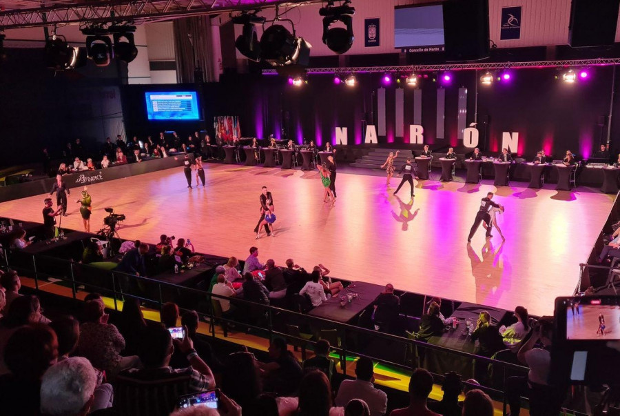 Baile y tradición se dieron cita ayer en la programación cultural, festiva y deportiva de Narón