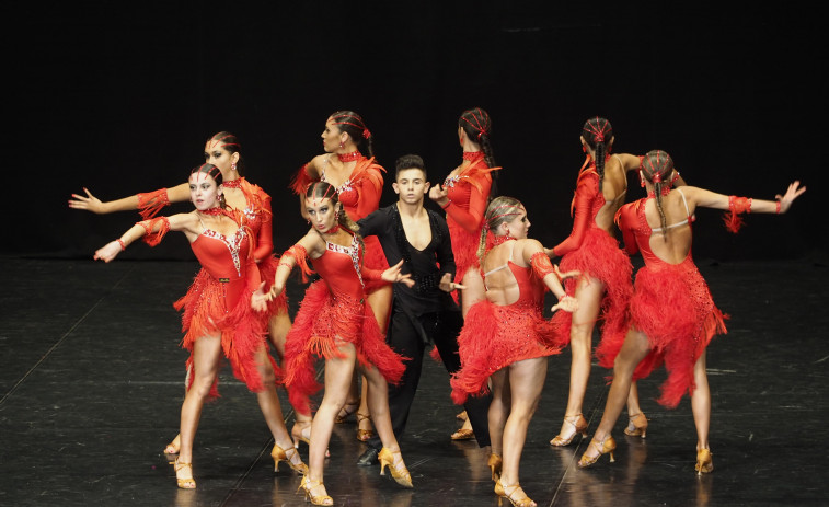 Narón valora los puestos alcanzados por los bailarines locales este fin de semana