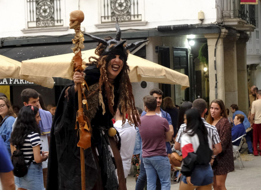 Pontedeume celebra este fin de semana el duodécimo Feirón Medieval dos Andrade