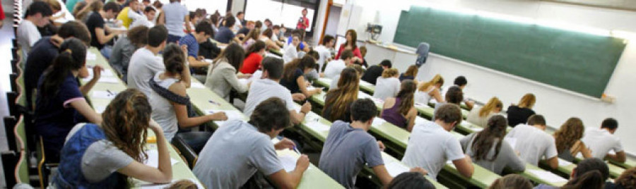 La enseñanza concertada protesta por el cierre de aulas en Galicia