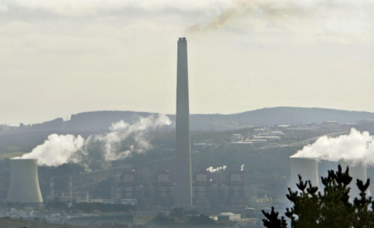 La Xunta inicia el procedimiento para declarar Bien de Interés Cultural la chimenea de la central térmica de As Pontes